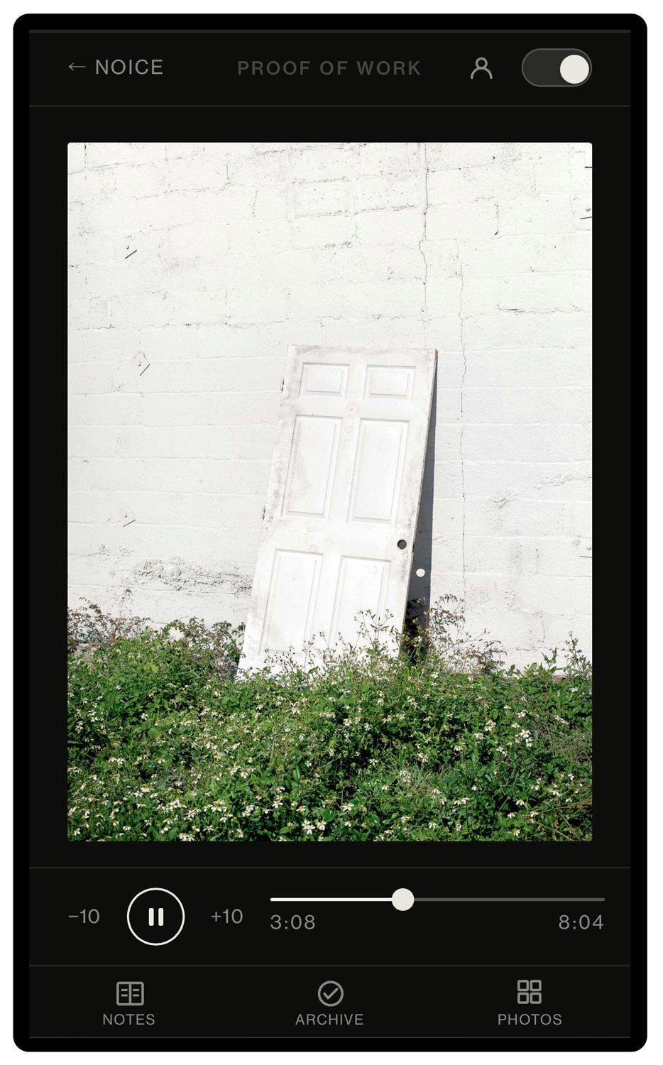 Mobile reader — audio player with photograph
